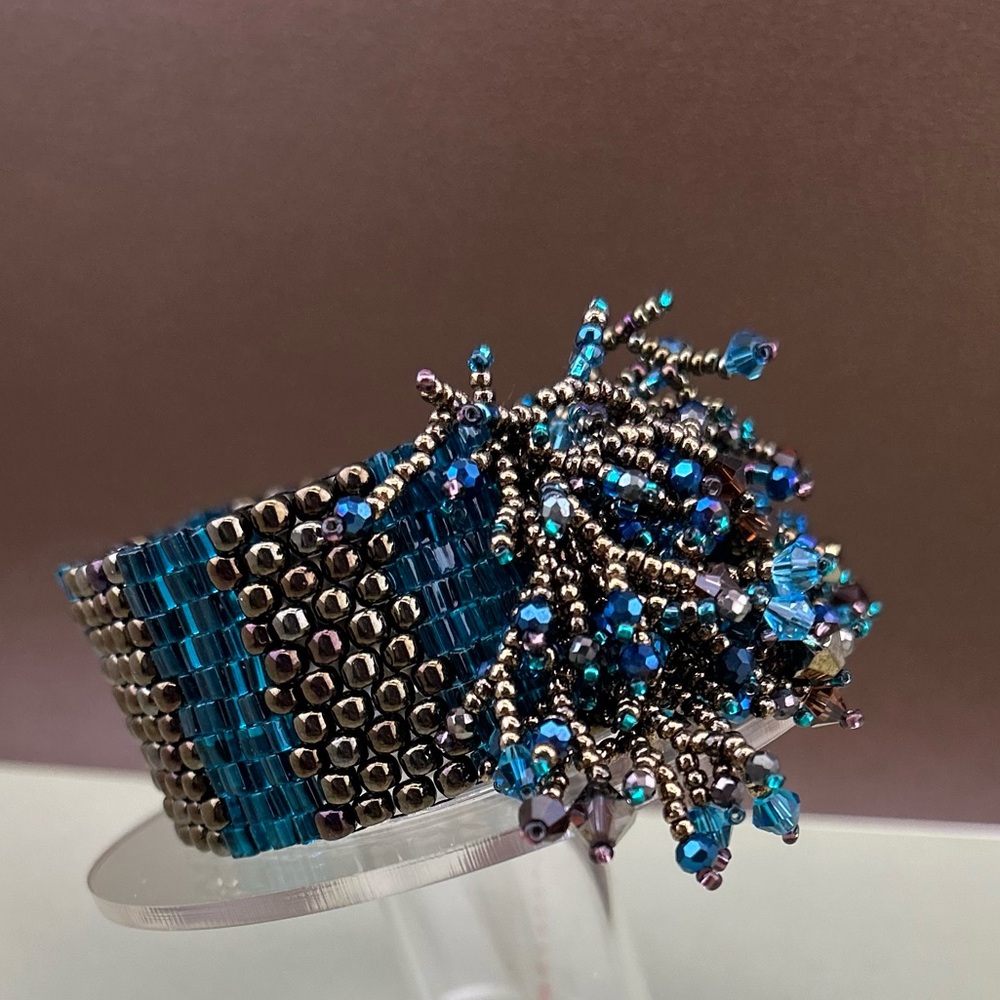 Mambo beaded bracelet-Hand beaded jewelry-Fringe bracelet-Size 7 “long -New